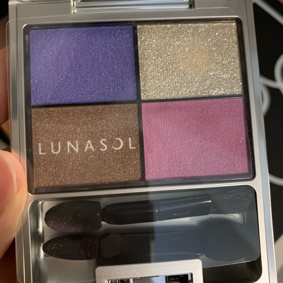 Lunasol 20th limited eyeshadow palette ex02